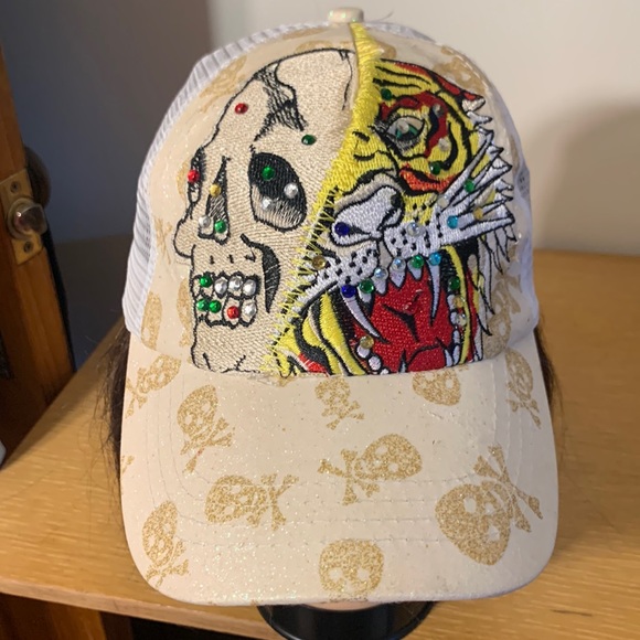 BEDAZZLED EMBROIDERED GLITTER TRUCKER HAT SKULLS,TIGER,BASEBALL HAT CAP - Picture 1 of 13